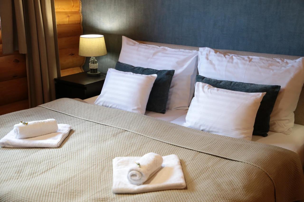Szekelyfoeld Fogado Hotel Borzont ภายนอก รูปภาพ