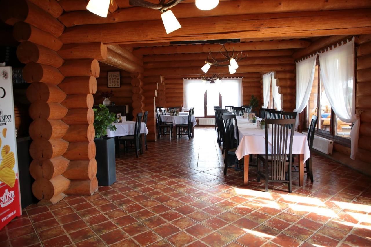 Szekelyfoeld Fogado Hotel Borzont ภายนอก รูปภาพ